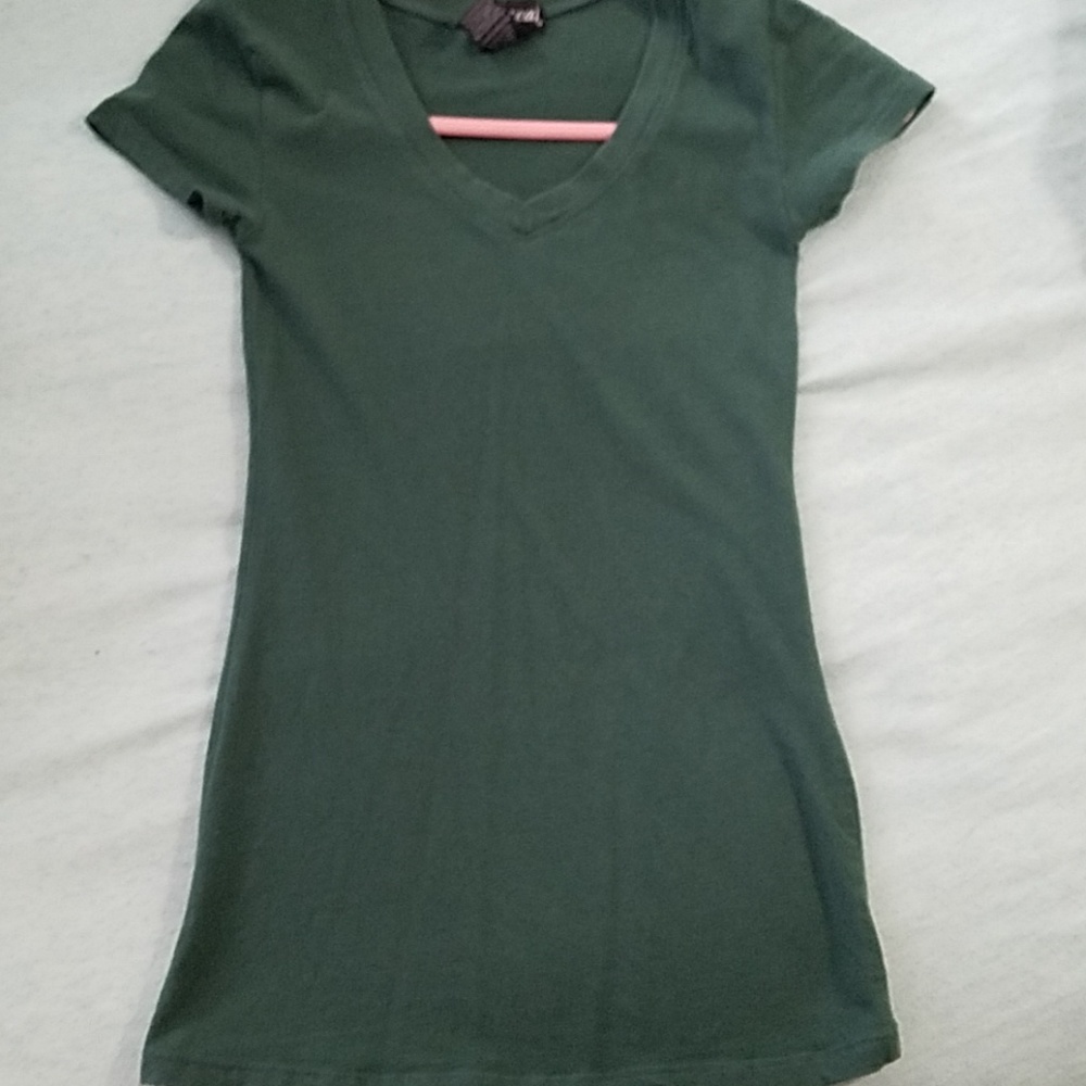 💚2/$10 wet seal tee